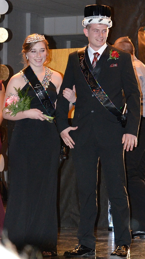 2016 Waukon High School Prom royalty ...